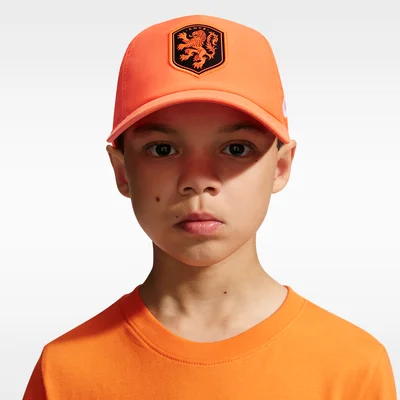 Nike clubpet voor kinderen van het Nederlands Elftal 2026/2028 (oranje)